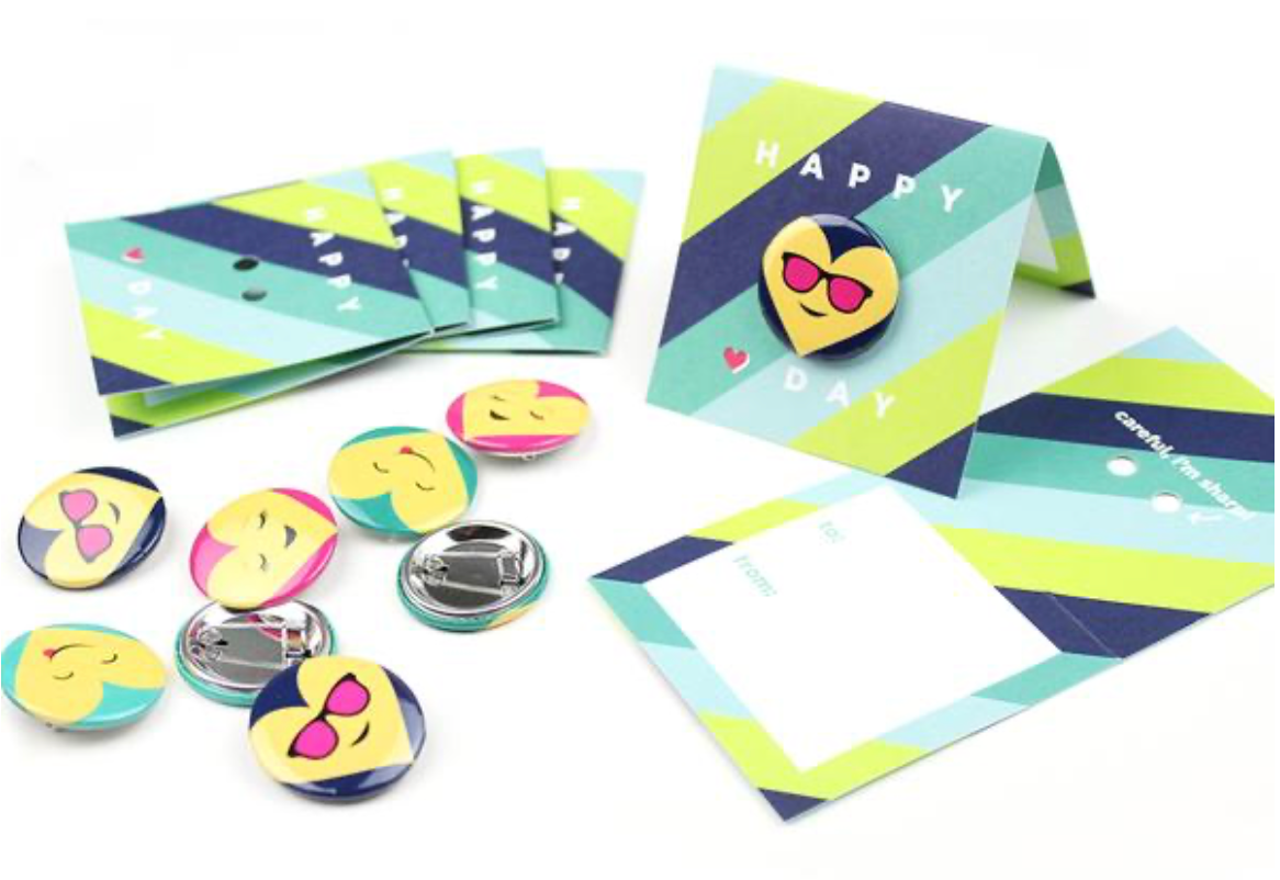 EMOJI BUTTON VALENTINES - BLUE STRIPE