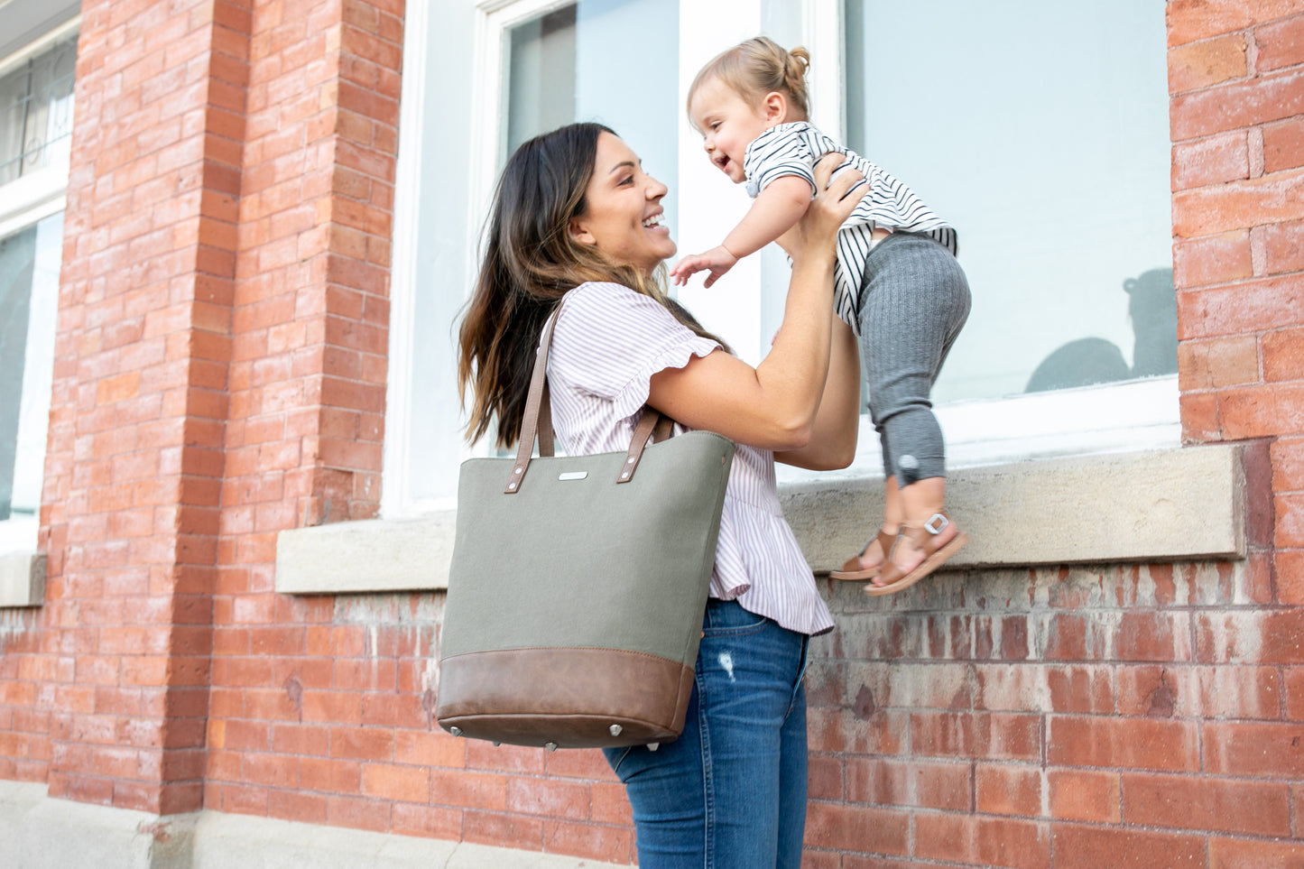 BOARDWALK TOTE - OLIVE