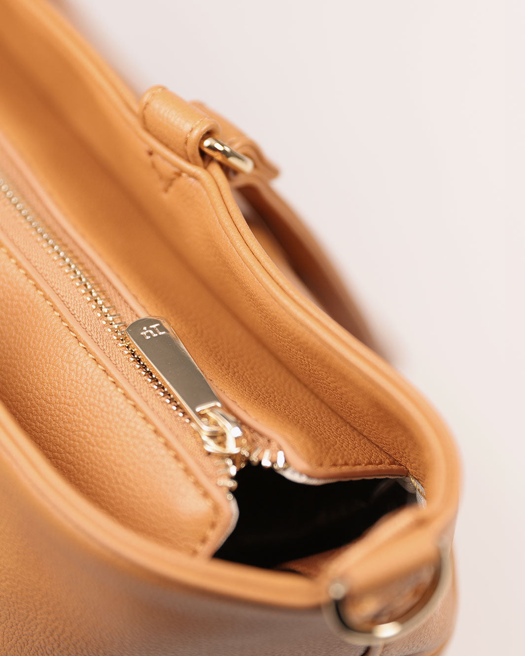 CITYWALK TOTE - COGNAC