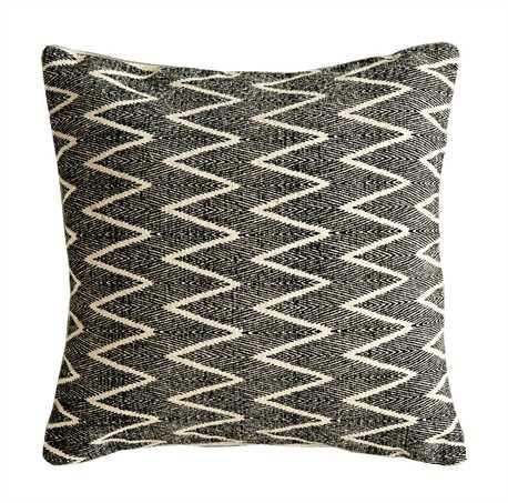 SMUDGE 18" BLACK-NATURAL PILLOW